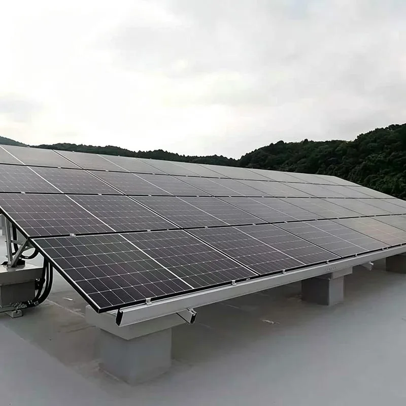 Montaj solar pe acoperiș plat