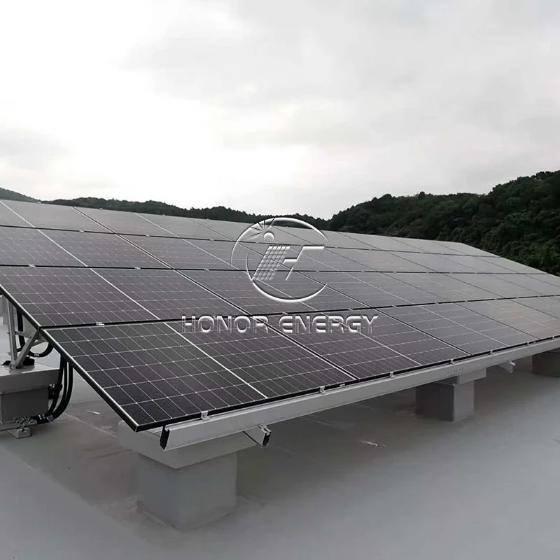 Montare solară pe acoperiș plat